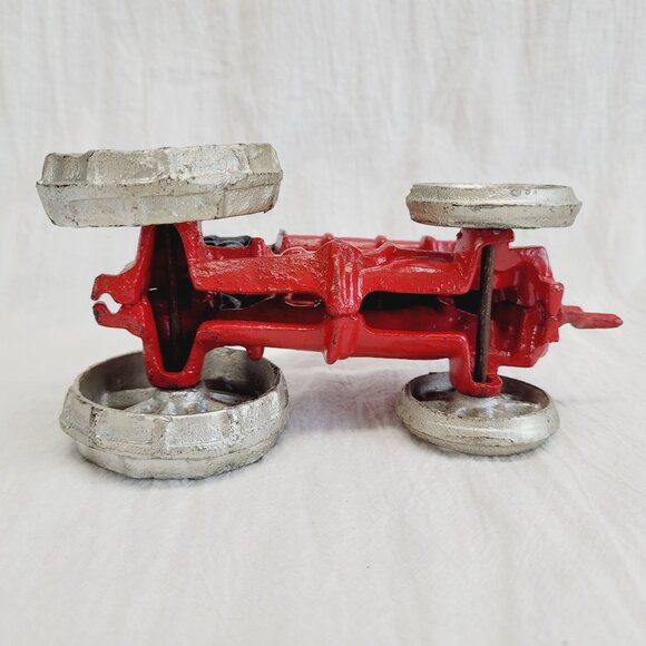 Vintage Cast Iron Tractor Toy - Tractor Cast Iron Toy - Vintage Farmer on Tracto - Picture 4 of 8